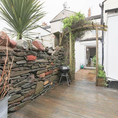 Spacious 4 Bedroom House- Walking Distance To City Centre & Great Backyard Cardiff Eksteriør bilde