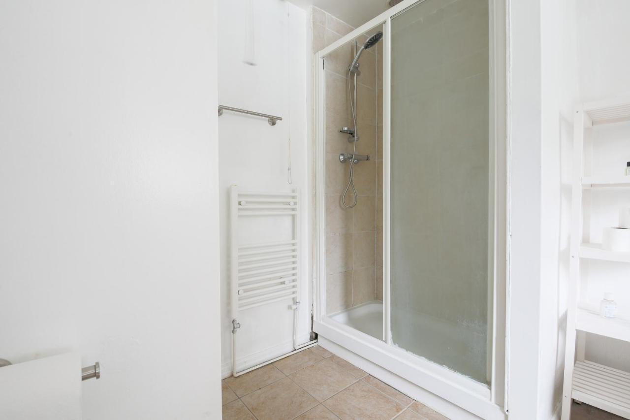 Spacious 4 Bedroom House- Walking Distance To City Centre & Great Backyard Cardiff Eksteriør bilde